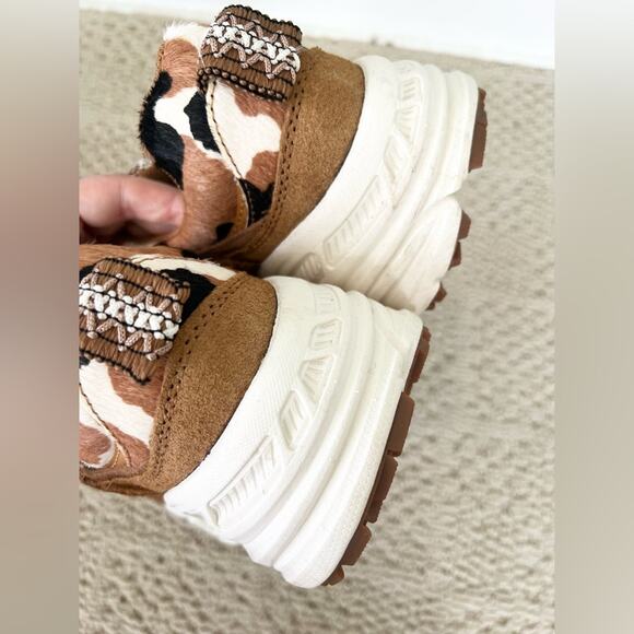 Ugg zip cow print platform chunky sole sneakers animal hair print EUC y2k size 9 - Picture 5 of 9